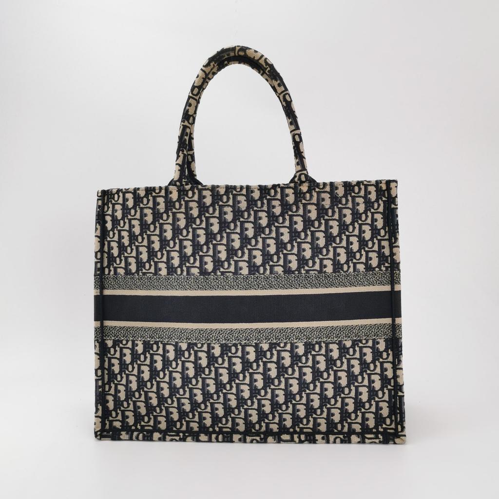 [Pre-Owned] Book Tote Hand-Embroidered Monogram Large Capacity Canvas Tote Bag - Excellent #LAKQIK