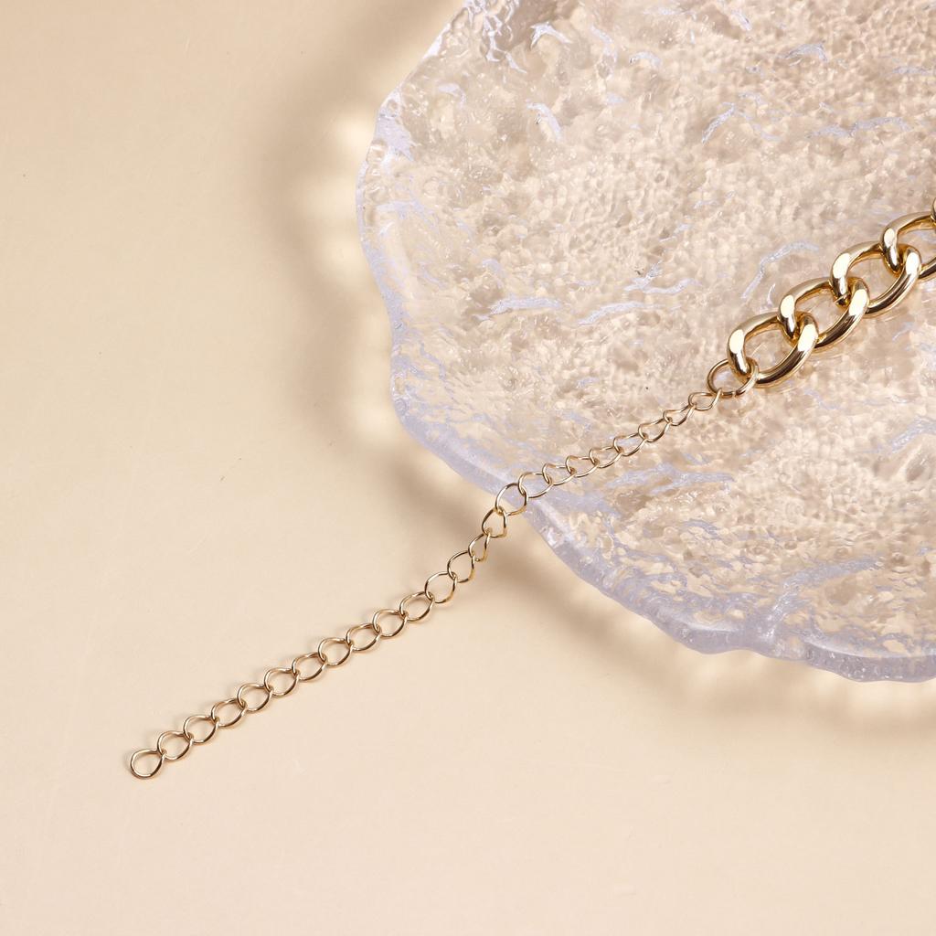 Хип-хоп Уличный танец Сексуальная цепочка на грудь Женская Горячая девушка Цепочка на ключицу Индивидуальная одежда Цепочка на грудь и тело