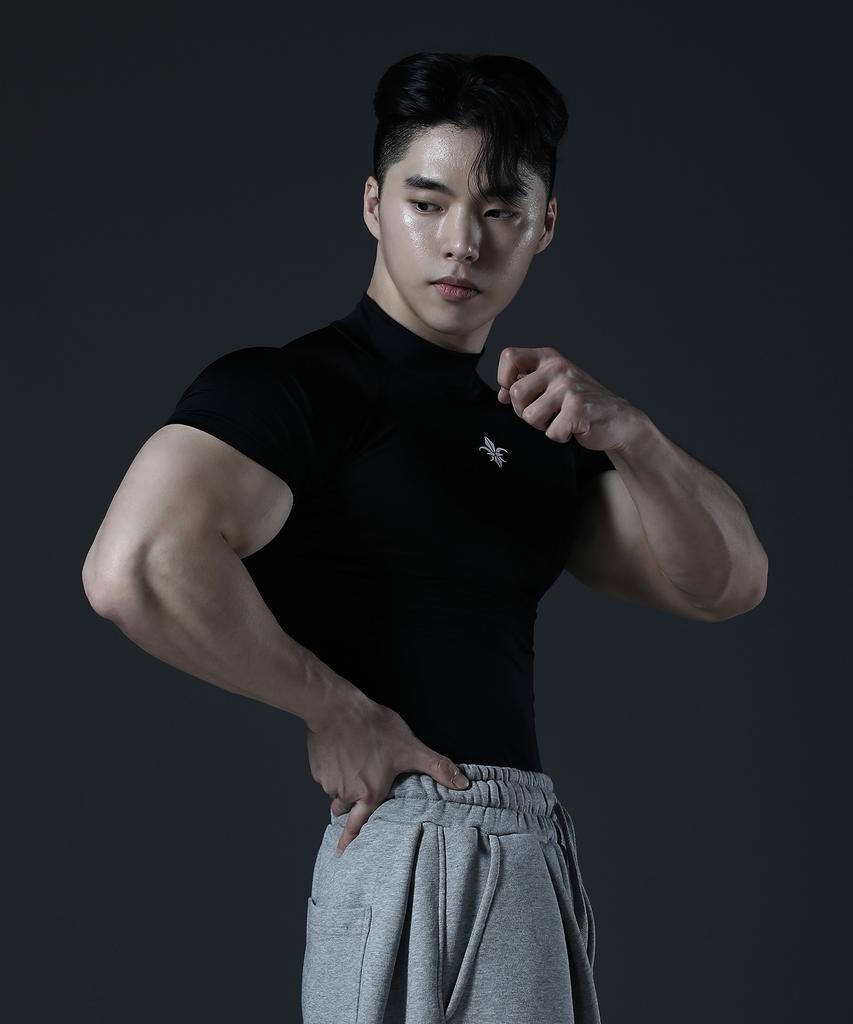 CARMID Compression Mock Neck Short Sleeve [Black]
