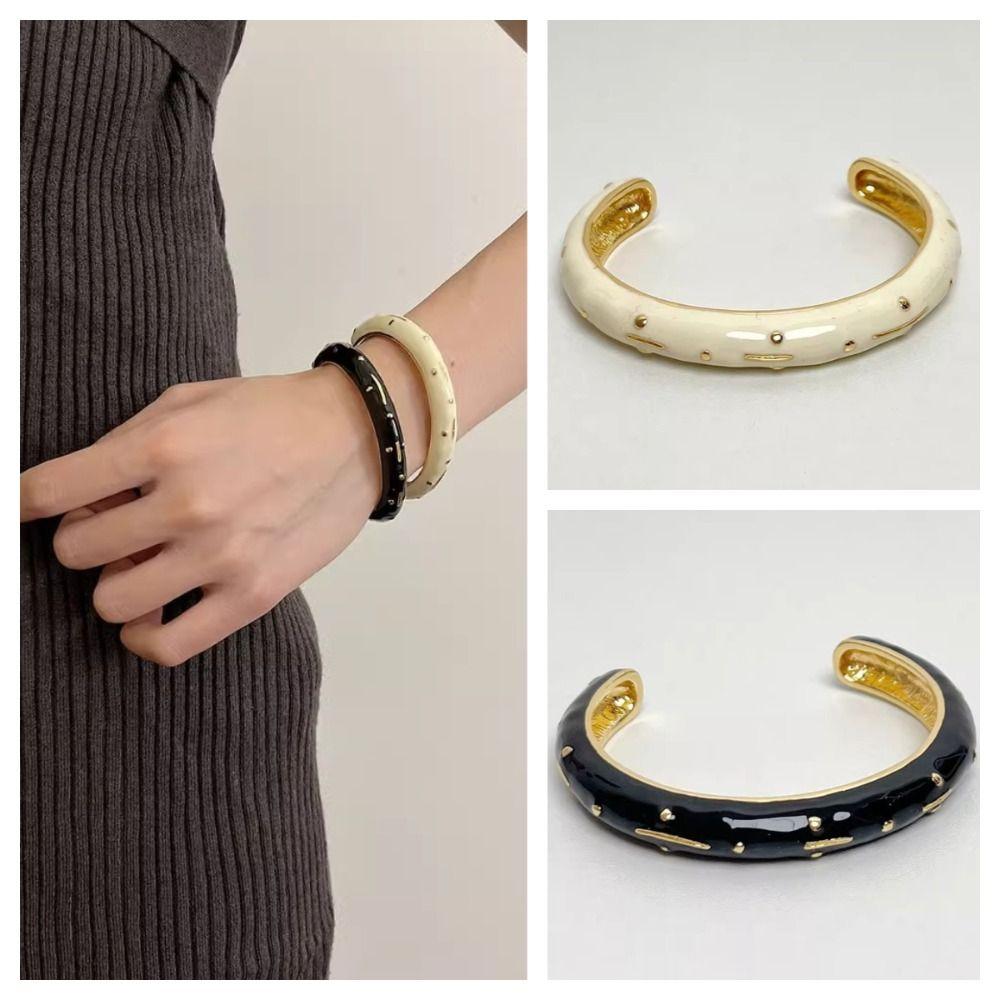 French Style Woman Cuff Bracelet Classic Women's Hand Bracelet Retro Opening Bangle  Gifts