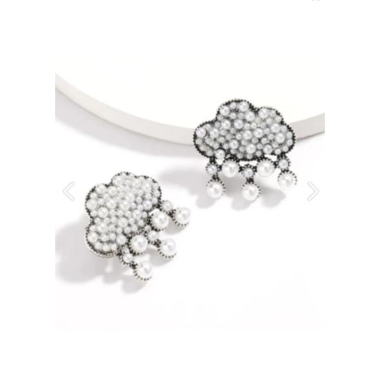 Женские серьги с кремовым жемчугом и облаком