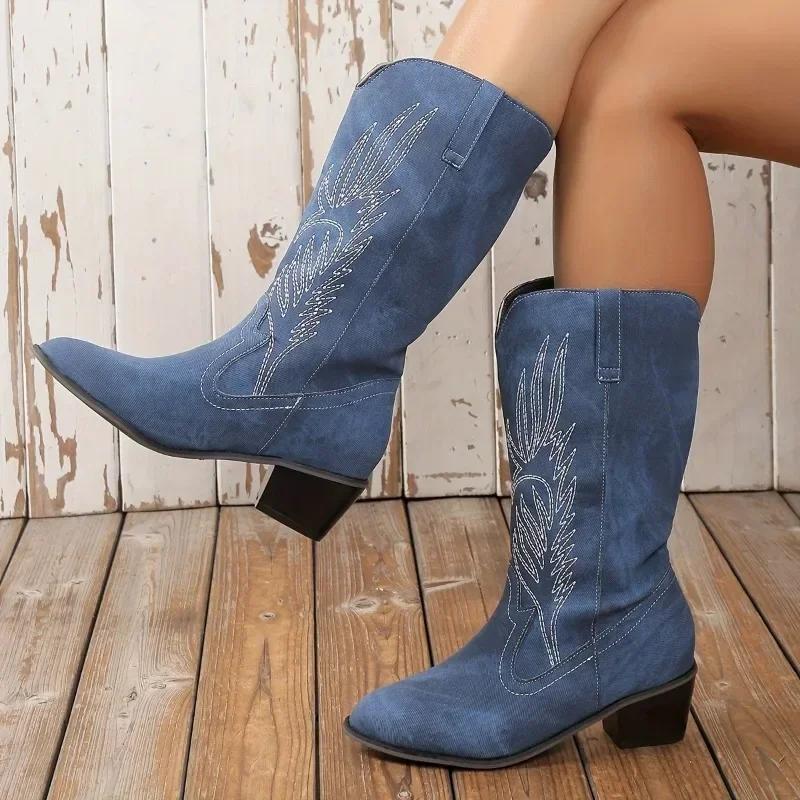 Женские сапоги в стиле ретро на среднем каблуке — универсальные сапоги до середины голени с острым носком и вышитым V-образным вырезом на массивном блочном каблуке