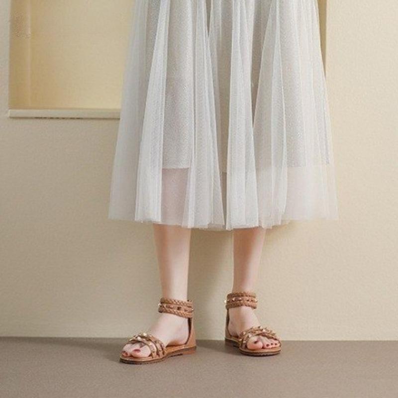 Сандалии на плоской подошве с заклепками в римском стиле для женщин, модные гладиаторские сандалии с плетеным ремешком на щиколотке, женские летние удобные нескользящие пляжные туфли