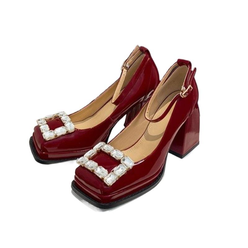 Fashion Hot Selling 2025 Summer Baotou Sandals Women's French Retro Square Headed Water Diamond Buckle Back Hollow Thick Heel Sandals