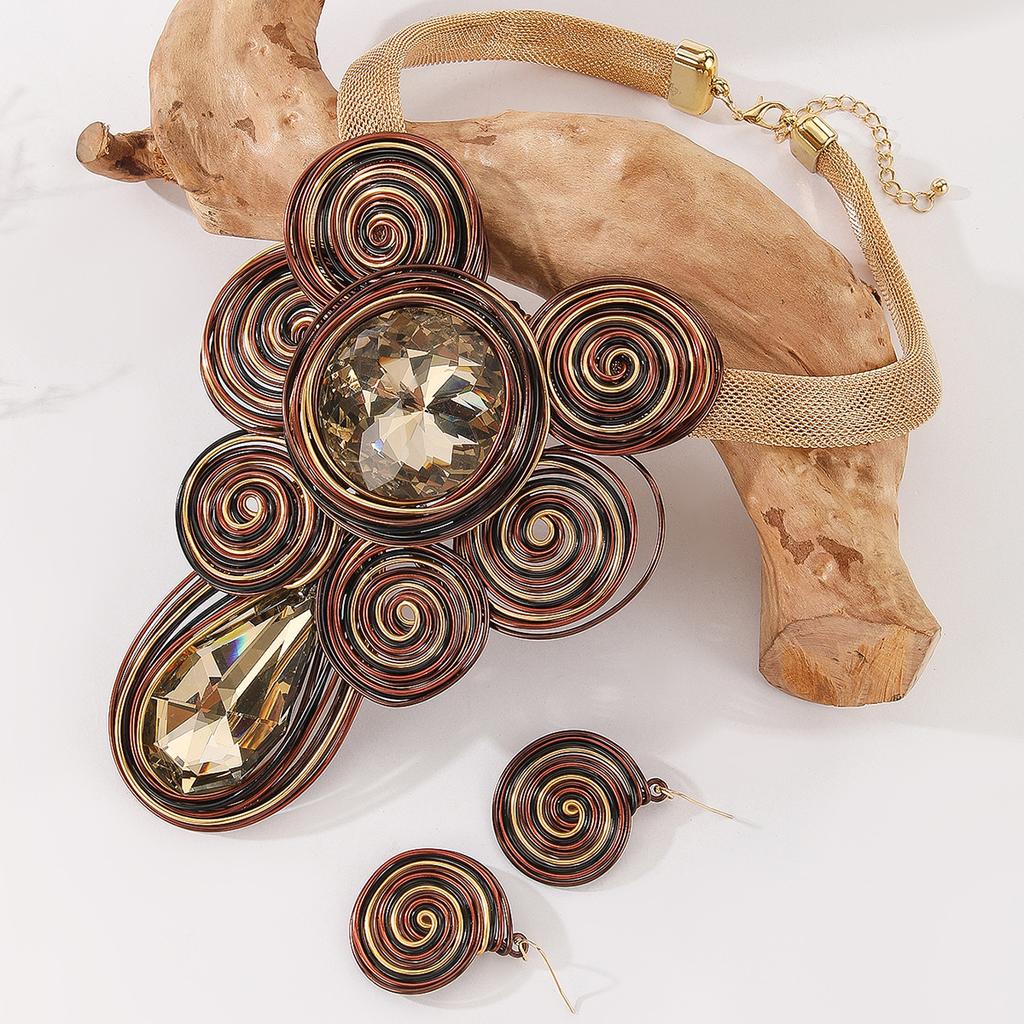 Женский набор бижутерии для преувеличения Плетёное из алюминиевой проволоки ожерелье с кристальными бусинами и серьги