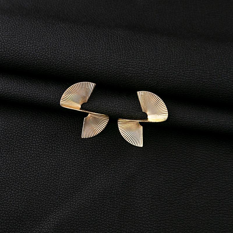 17KM 2 шт. Плиссированные геометрические гладкие серьги, преувеличенные нерегулярные серьги, индивидуальный темперамент, веерообразные серьги с пайетками, модные серьги