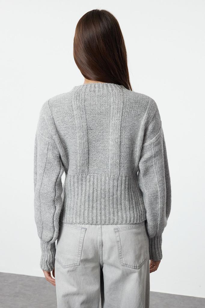 Женская мода Стильный свитер Серые волосы Вязаный свитер с круглым вырезом Трикотаж