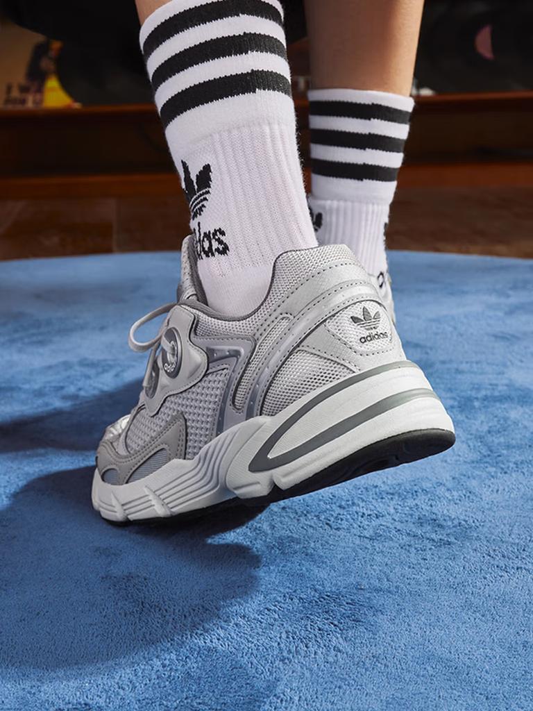 Adidas "Bagel Shoes" - Adidas ASTIR Platform Shoes with Thick Sole and Mesh Upper - Adidas Trifolia JP6353