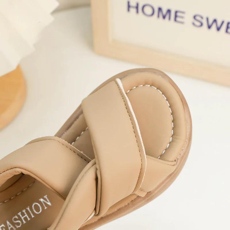 Детские сандалии 2024 года, летние популярные сандалии для маленьких девочек, модные детские повседневные пляжные сандалии с толстой подошвой, универсальные для отдыха на открытом воздухе