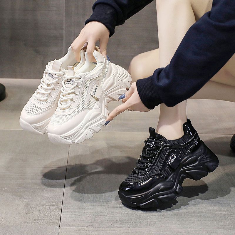 Весенние новые открытые туфли для папы, маленькие невидимые туфли, увеличивающие рост, дышащие повседневные туфли для женщин, маленький размер 34, для похудения