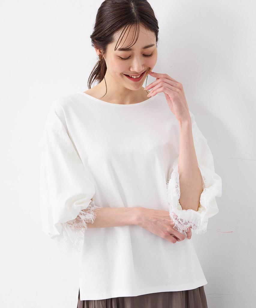 Свитер с кружевным рукавом