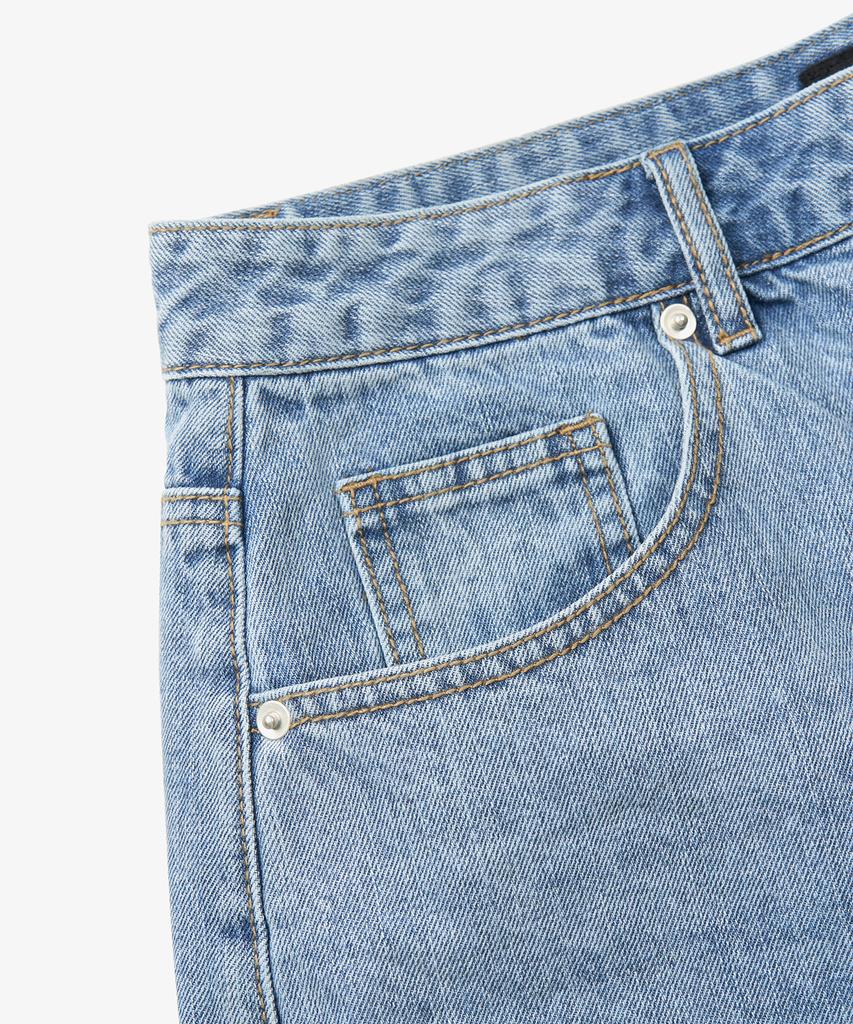 Джинсовые брюки-полукапри цвета ТОФФИ, стирка (Светло-синий)