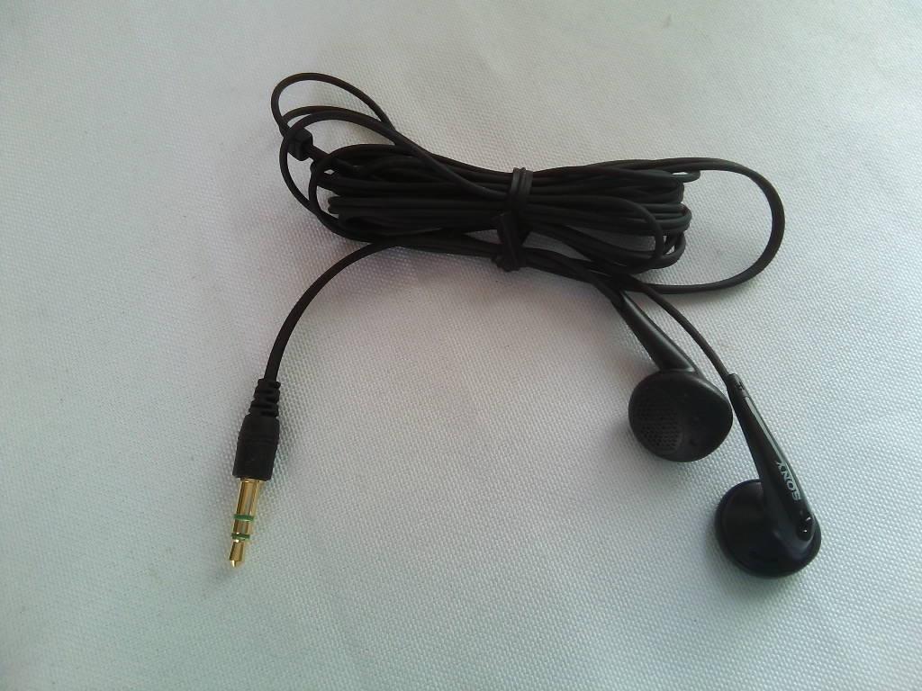 Sony Наушники MDR-E0921 с длинным кабелем, неиспользованные