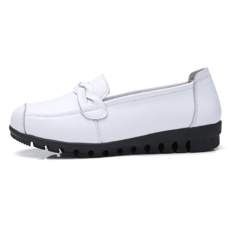 Обувь для мам, кожаная обувь для пожилых женщин с мягкой подошвой, удобные туфли на плоской подошве на танкетке