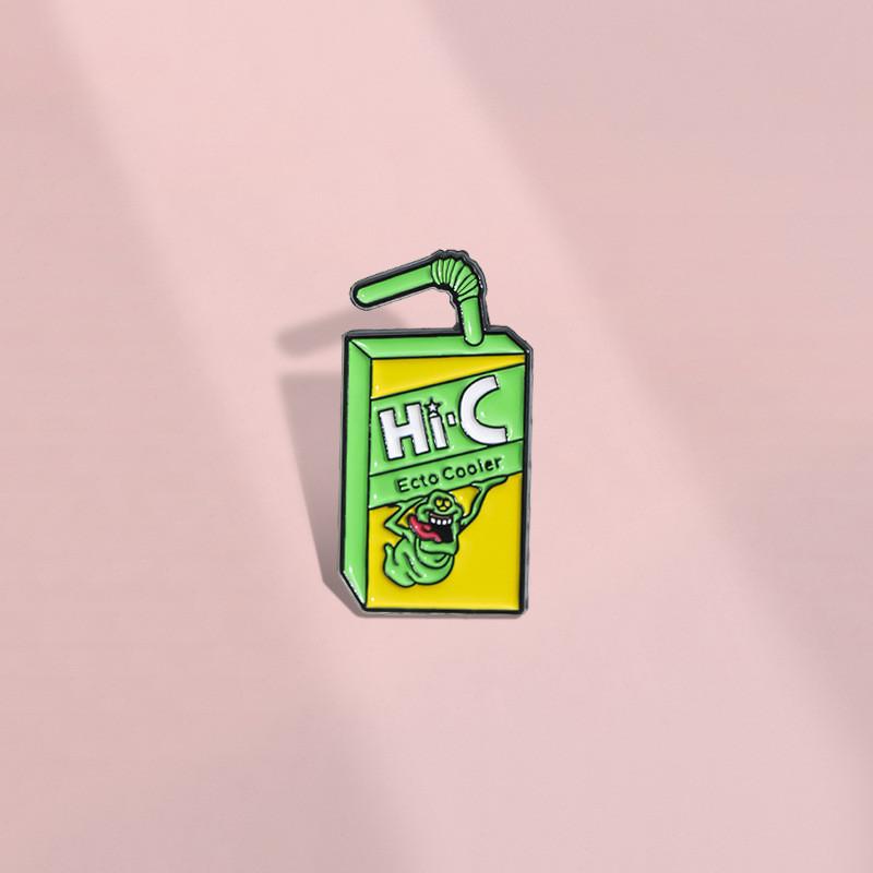 Уникальная брошь из сплава с красочным сочным эстетичным напитком в виде мультяшного персонажа