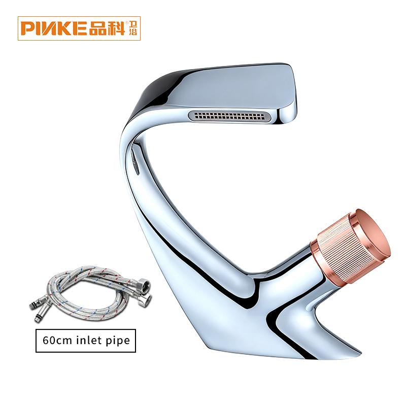New Design Hotel Luxury Waterfall Golden Single Handle Brass Ceramic Valve Core Deck Mount Modern Bathroom Basin Faucet