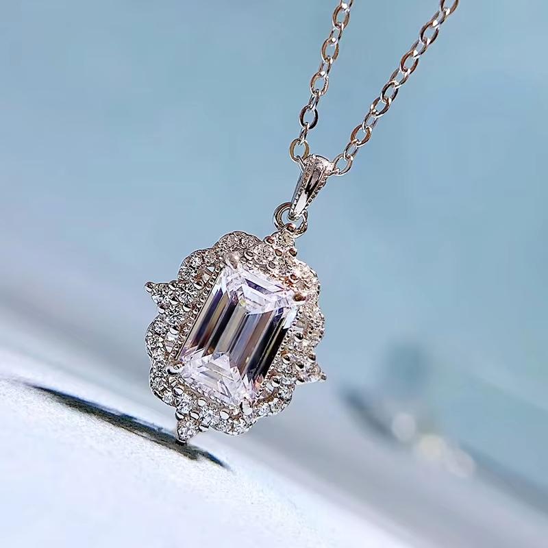 2023 New 925 Silver Emerald 5a Zircon Cut 6 * 9 Necklace Pendant Women's European and American Luxury Style Wedding Jewelry
