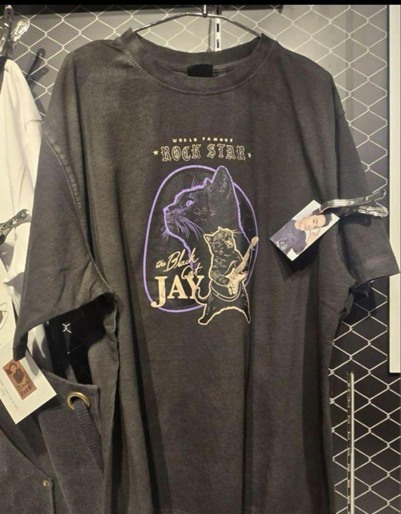 [USED] ENHYPEN Artist-Made Jay T-shirt Black L Size with Trading Card