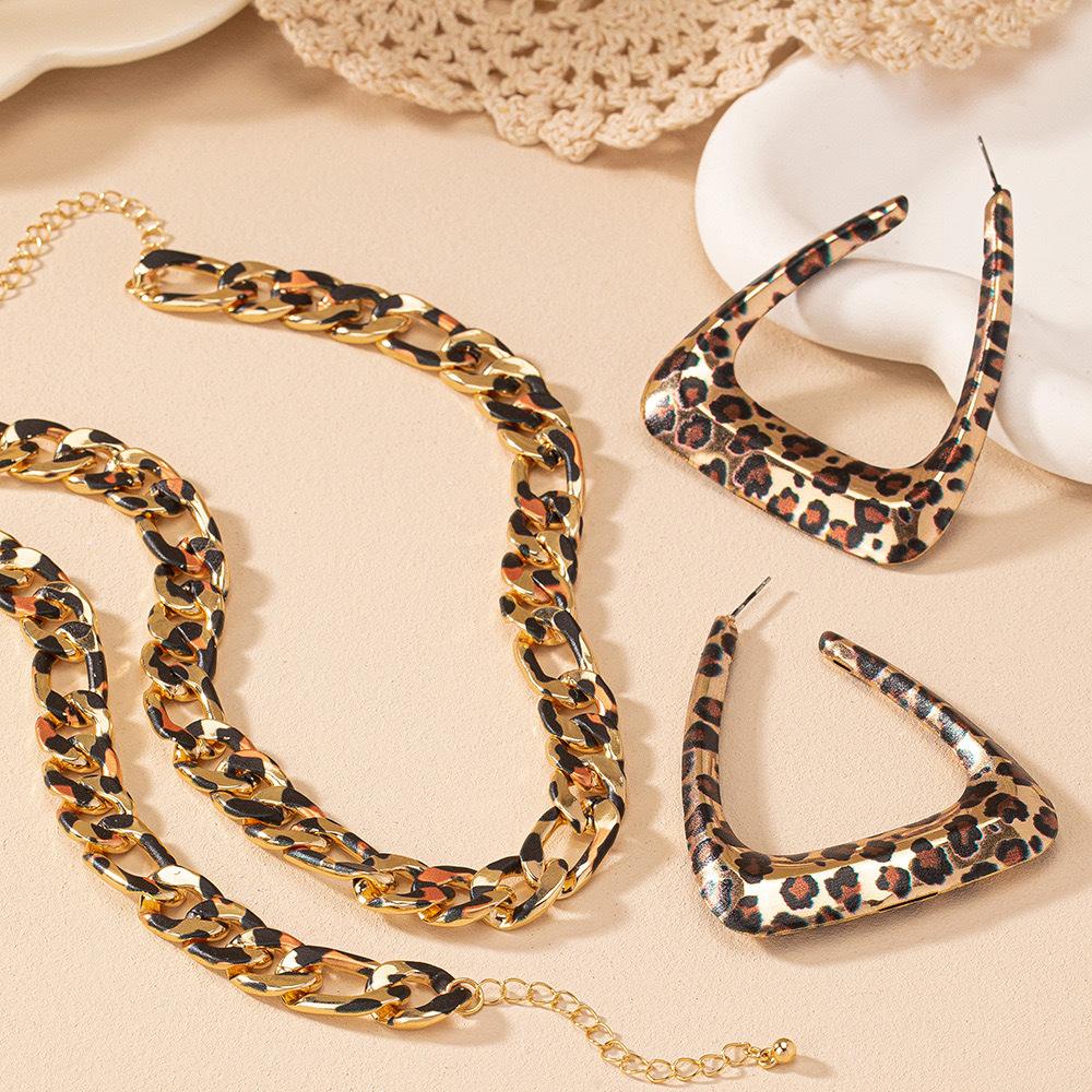 Trendy Geometric Earrings Necklace for Women, Retro, Sexy, Simple, Fashionable Temperament Earrings Necklace Bracelet Set