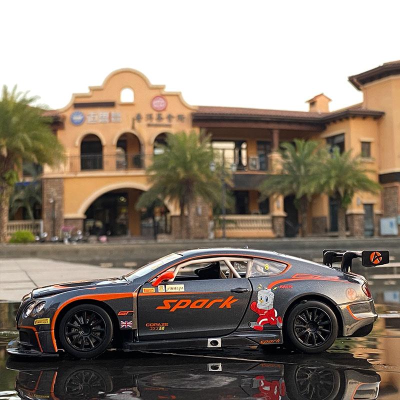 1/24 Bentley Continental GT3 Свободный ход Высокий свет Спортивный гоночный автомобиль Модель Игрушка Литой металл Сплав Миниатюрная реплика
