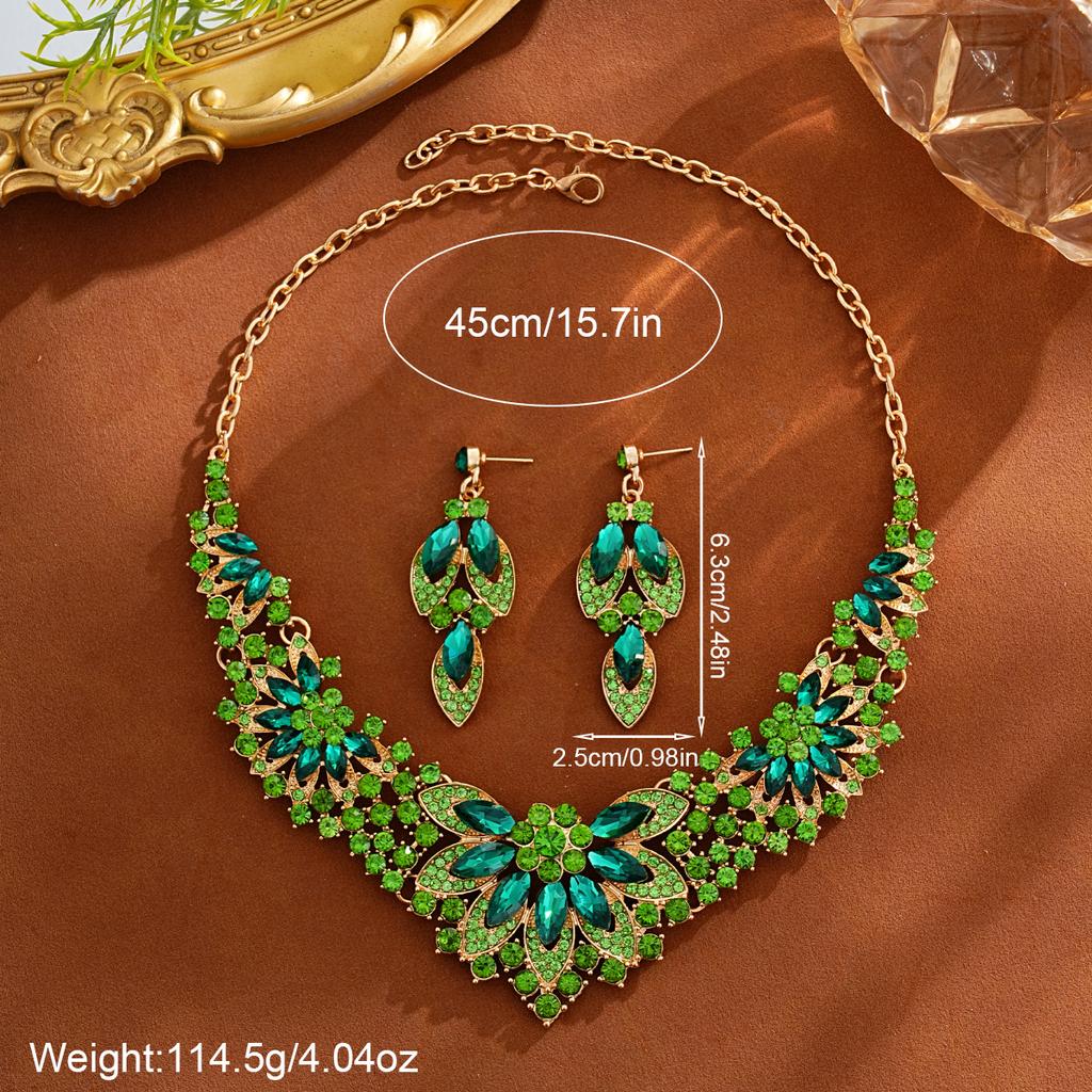 Модные украшения для женщин