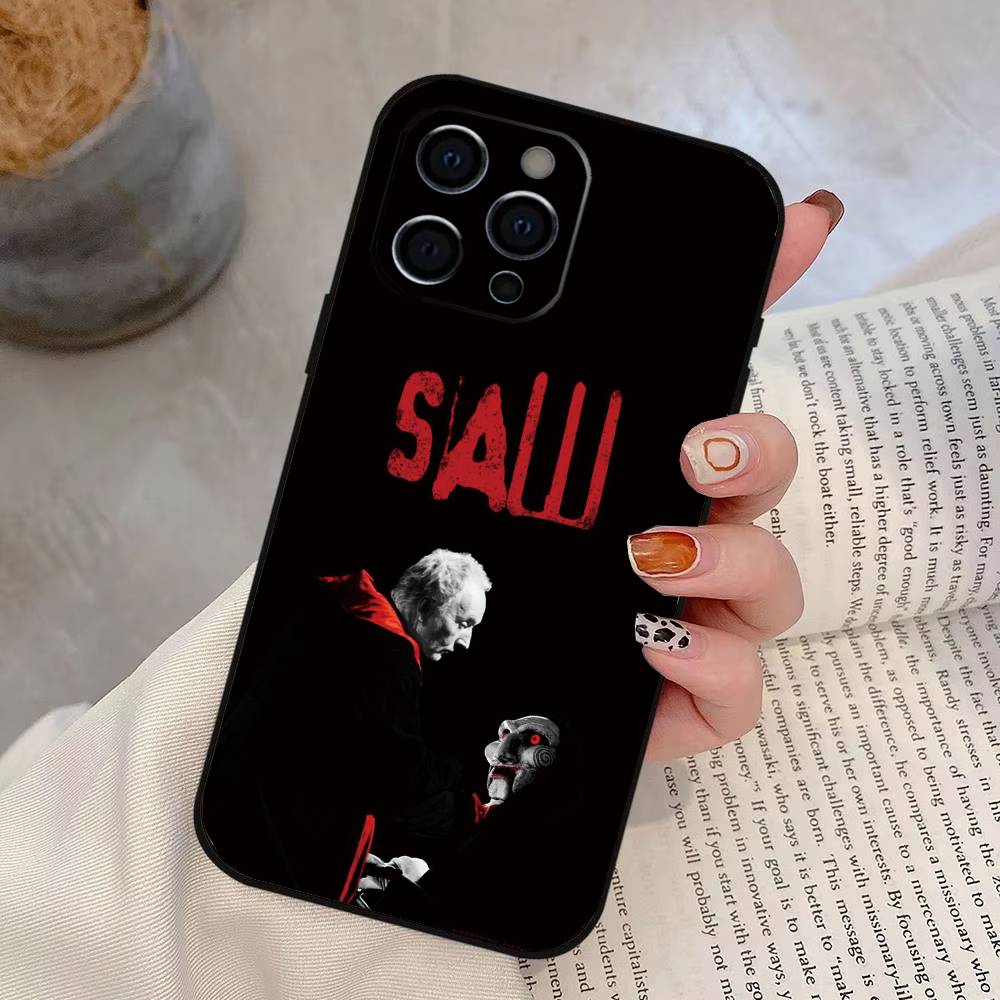 Чехол для телефона S-Saw J-Jigsaw для iPhone 17,16,15,14,13,12,11 Plus,Pro Max,XS,Мягкий силиконовый черный чехол
