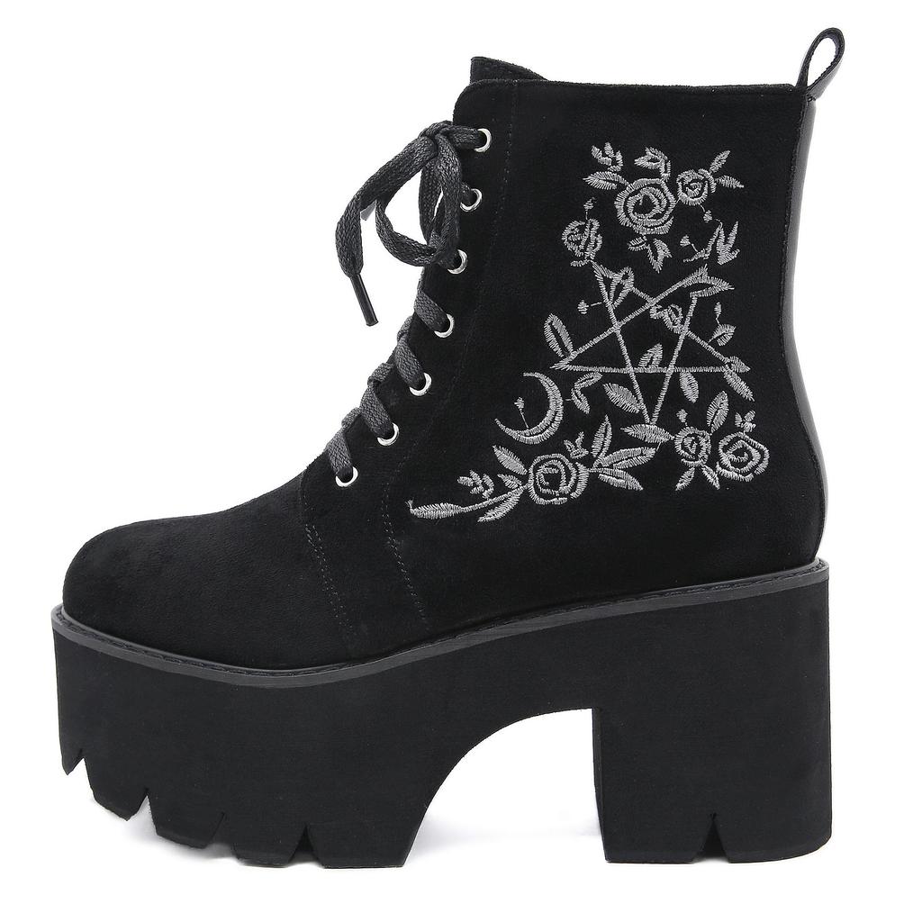 Модные ботинки на платформе с цветочным принтом и звездами, женская замшевая кожаная обувь в стиле панк на массивном каблуке, готическая обувь для ночного клуба, шнуровка на молнии сзади