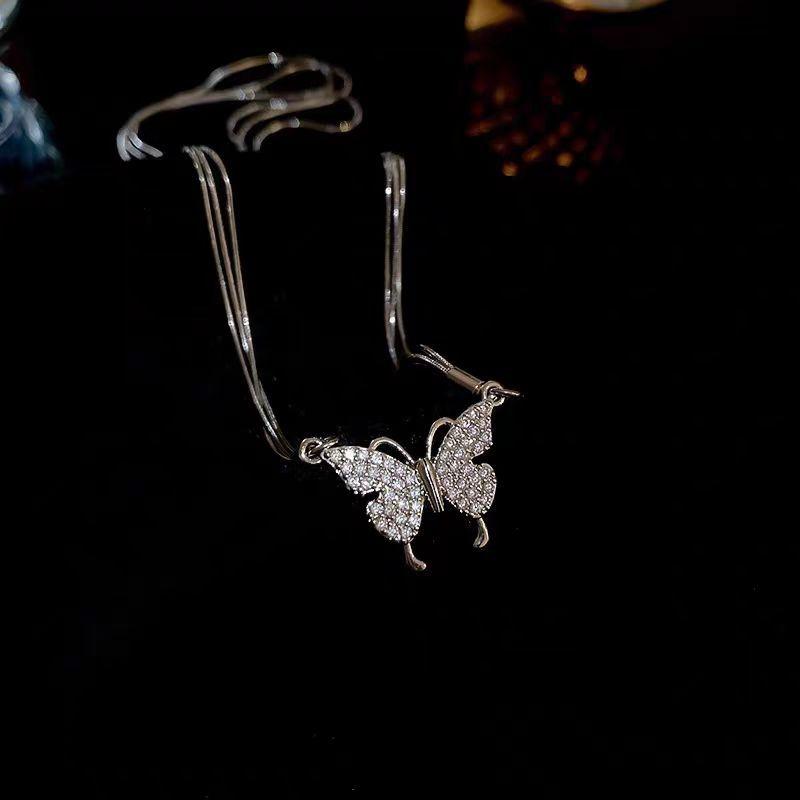 French retro multi-layer chain butterfly pendant necklace women's new niche design simple collarbone chain tide
