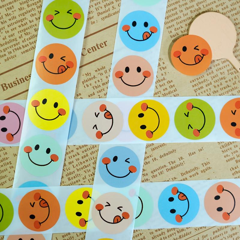500 шт. Цветные круглые наклейки «Смайлик» Подмигивание Румянец Выражение Лица Наклейки-Награды Декор для Блокнота Конверта Поделки Своими Руками Запечатывающая Наклейка