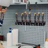 Прочный металлический настенный стеллаж для хранения инструментов Вешалка для инструментов Идеально подходит для использования в гараже и мастерской Настраивается под нужды