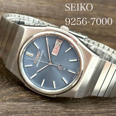 Б/у [Браслет Fudo/Оригинальный] SEIKO/SEIKO GRAND QUARTZ/Grand Quartz Часы с двойной индикацией дня недели и даты Синий циферблат Индексы в виде штрихов Произведены в сентябре 1979 года Япония
