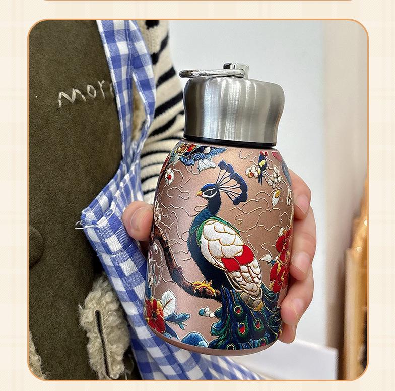 Элегантная ретро золотая чашка-термос с бабочкой и павлином - креативный подарок для дам