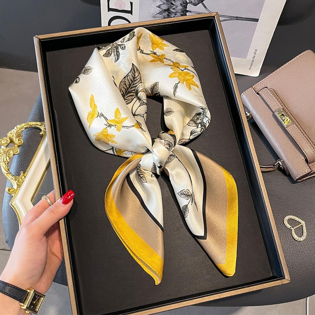 Luxury  Women Mulberry Silk Scarf Fashion Pattern Design Square Scarves Bandanna Wraps Decoration Hairband