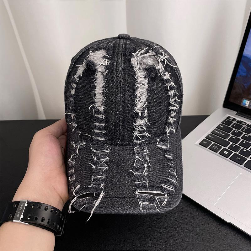 Vintage distressed baseball cap for women in autumn and winter, Korean style versatile small-face duckbill cap, street fashion hat for men
