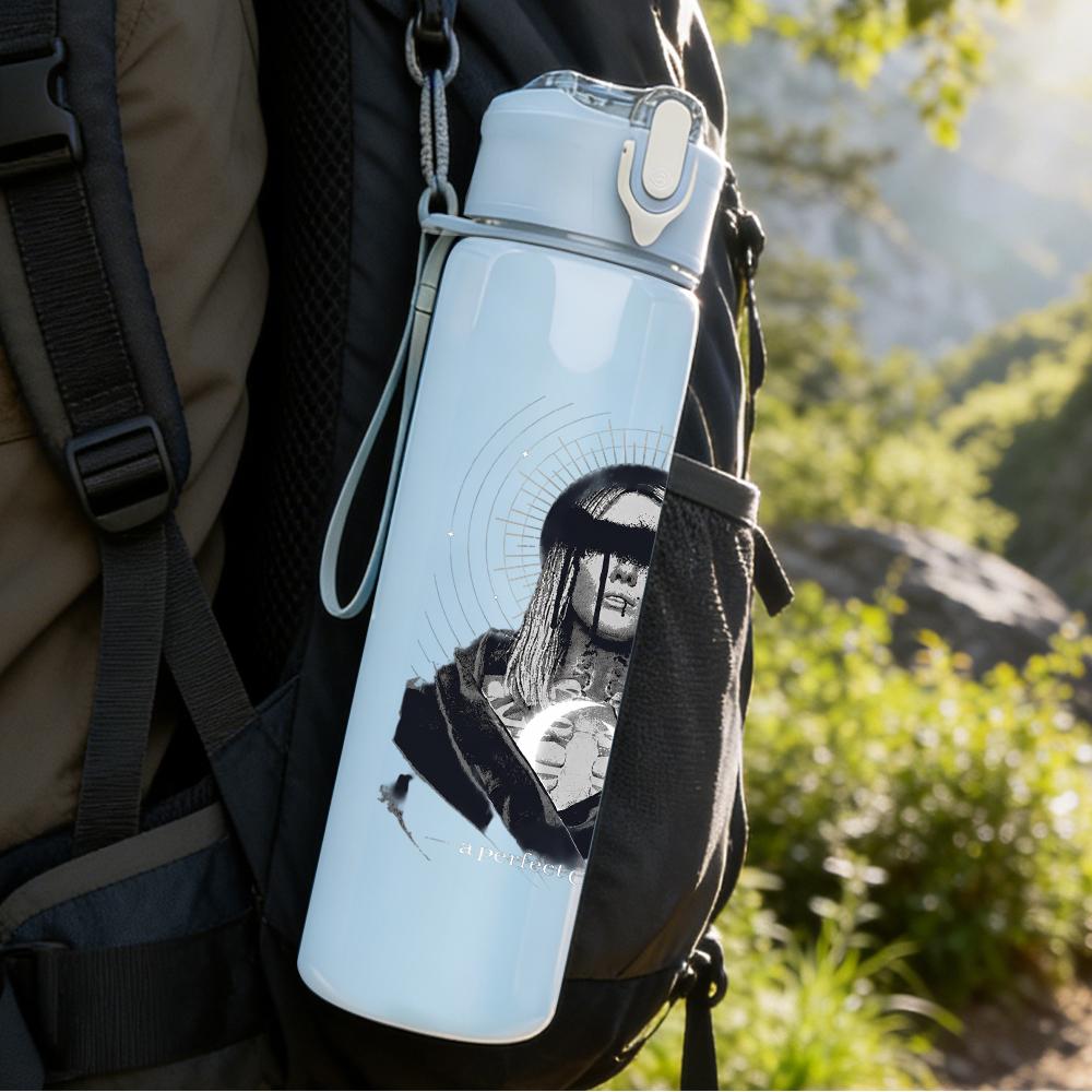 1PC Eagle wing western graphic print 750ml colorful plastic sports water bottle leakproof pop up lid with straw for outdoor work home use