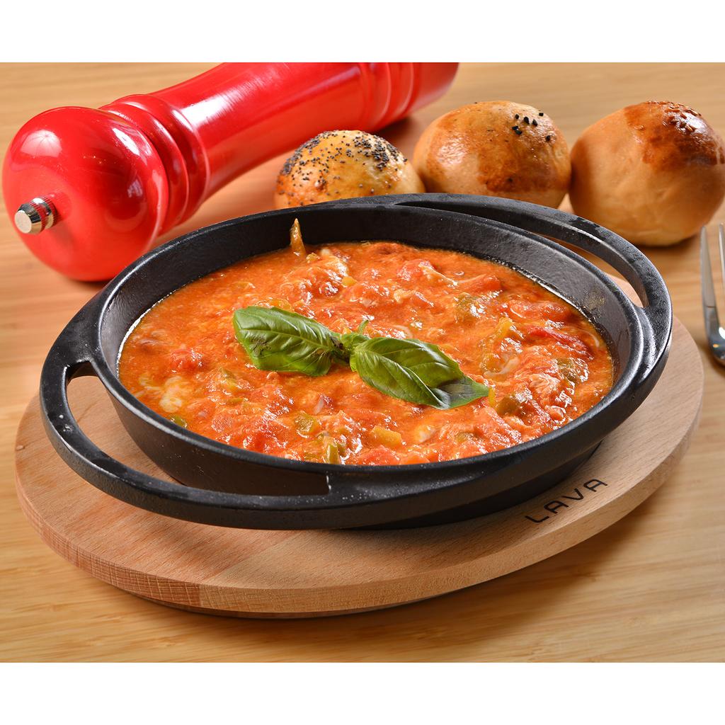Lava Круглая чугунная сковорода. Двойная ручка, с диаметром деревянной тарелки. Ø 20см.