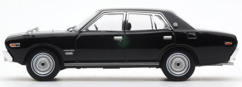 Tomica Limited Vintage Nissan Cedric Super DX Готовая модель LV-N43-06a (черный) -