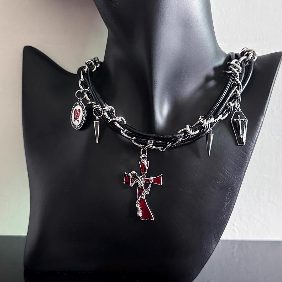 Love Heart Rivet Punk Choker Necklace - Y2K Subculture Clavicle Chain