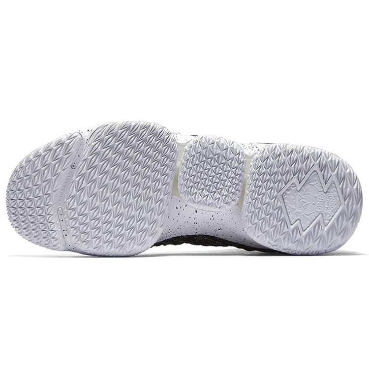 Nike LeBron 15 Ep 'Ashes' 897649-002