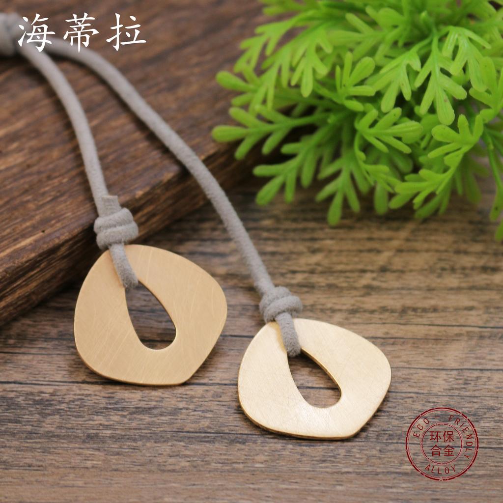 Новый геометрический матовый кожаный галстук-веревка ручной работы, длинная подвеска, женская простая геометрическая маленькая подвеска