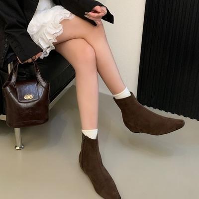 Осень-зима 2025 года, высокие французские ретро ботильоны с острым носком, женские ботильоны на мягкой подошве и высоком каблуке, эластичные тонкие ботильоны, тренд