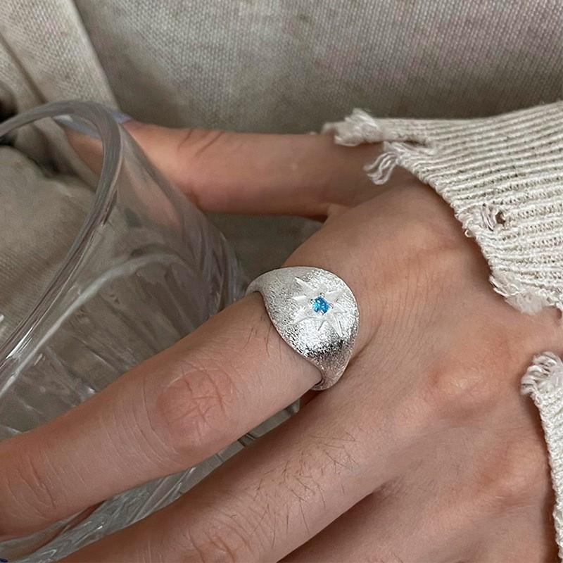 Elegant Lightweight Luxe Copper Ring With Unique Geometry And Glittering Details