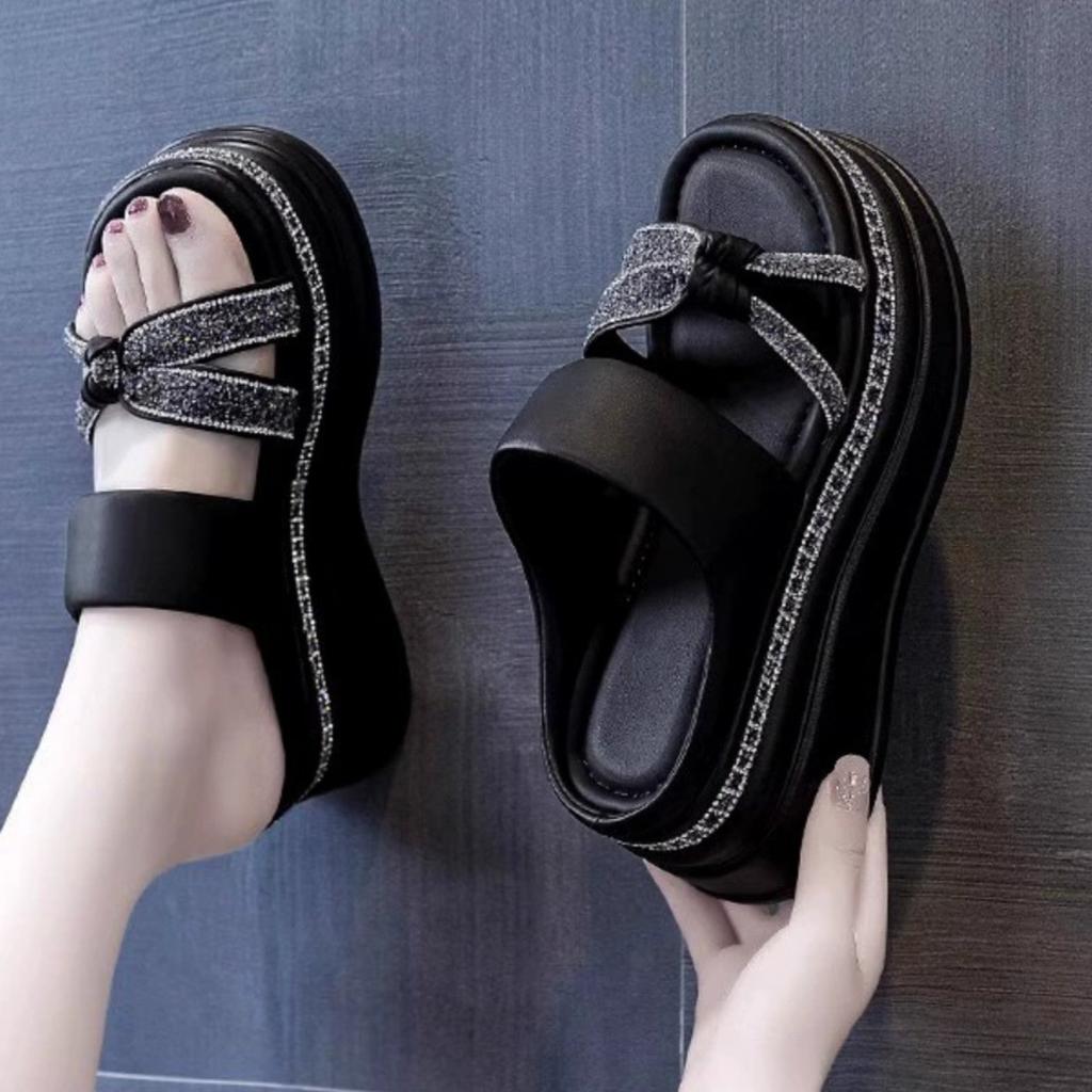 Thick-soled Inner Heel Cool Slippers Women's 2024 Summer New Popular Outer Wear Fashion Internet Celebrity Muffin Wedge Heel Sandals