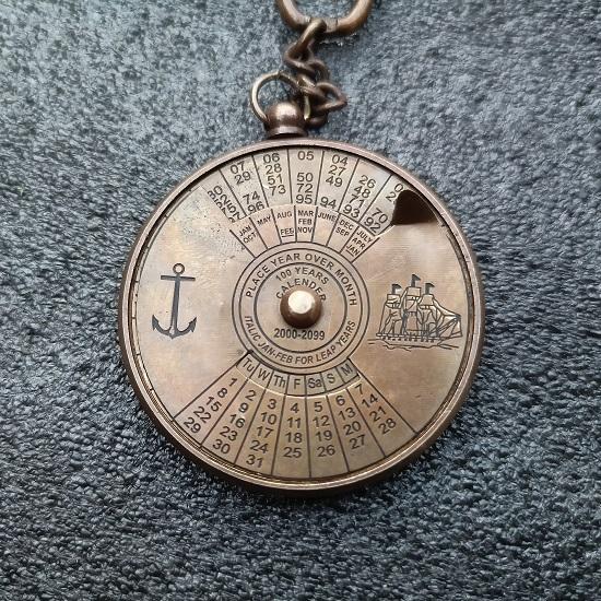 4 Pieces Brass 100 Years Calendar Keychain, Rotating Calendar Keychain, Best for Table Decor, Office Decor, Gift Keyrings
