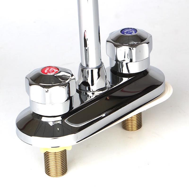 Настенный смеситель для горячей и холодной воды OEING