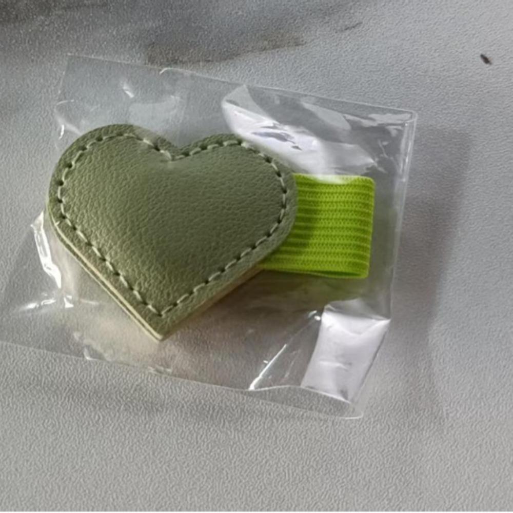 Cute Design Heart-Shaped Book Marks with Pen Holder Reading Gifts Magnetic Leather Bookmarks Girls