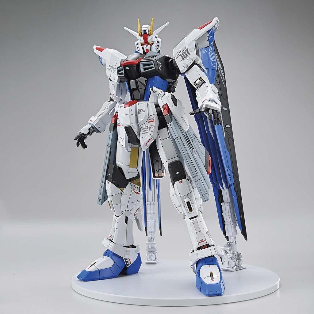 Bandai Spirits Full Mechanics Base Freedom Gundam 1/100 [Gundam Limited] ZGMF-X10A Ver.GCP