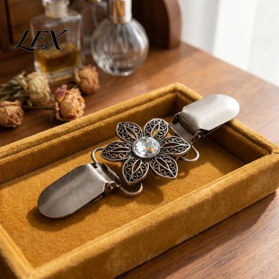 Decorative Dress Clips 4Pcs Vintage Sweater for Women Girls, Retro Floral Cardigan Clips, Elegant Scarf Clasps Practical Fabric Fasteners Shawl Clip,