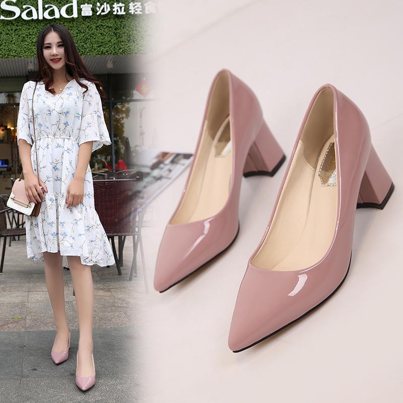 Женские туфли-лодочки 2024 года, новые туфли из лакированной кожи с острым носком на высоком каблуке, модные туфли больших размеров, осенние туфли на толстом каблуке для женщин