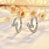Новые высококачественные серьги Super Flash Full Diamond Fashioned Golden Snake Ear Buckle Ear Buckle